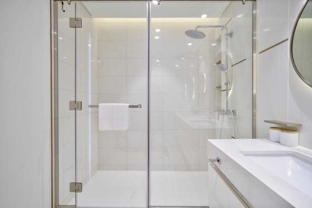 Vista 1 Emaar Beachfront - Mint