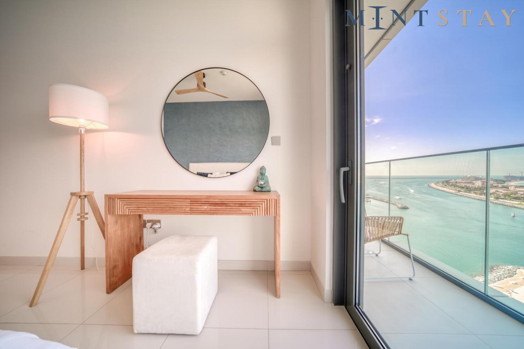 Vista 1 Emaar Beachfront - Mint Apartment