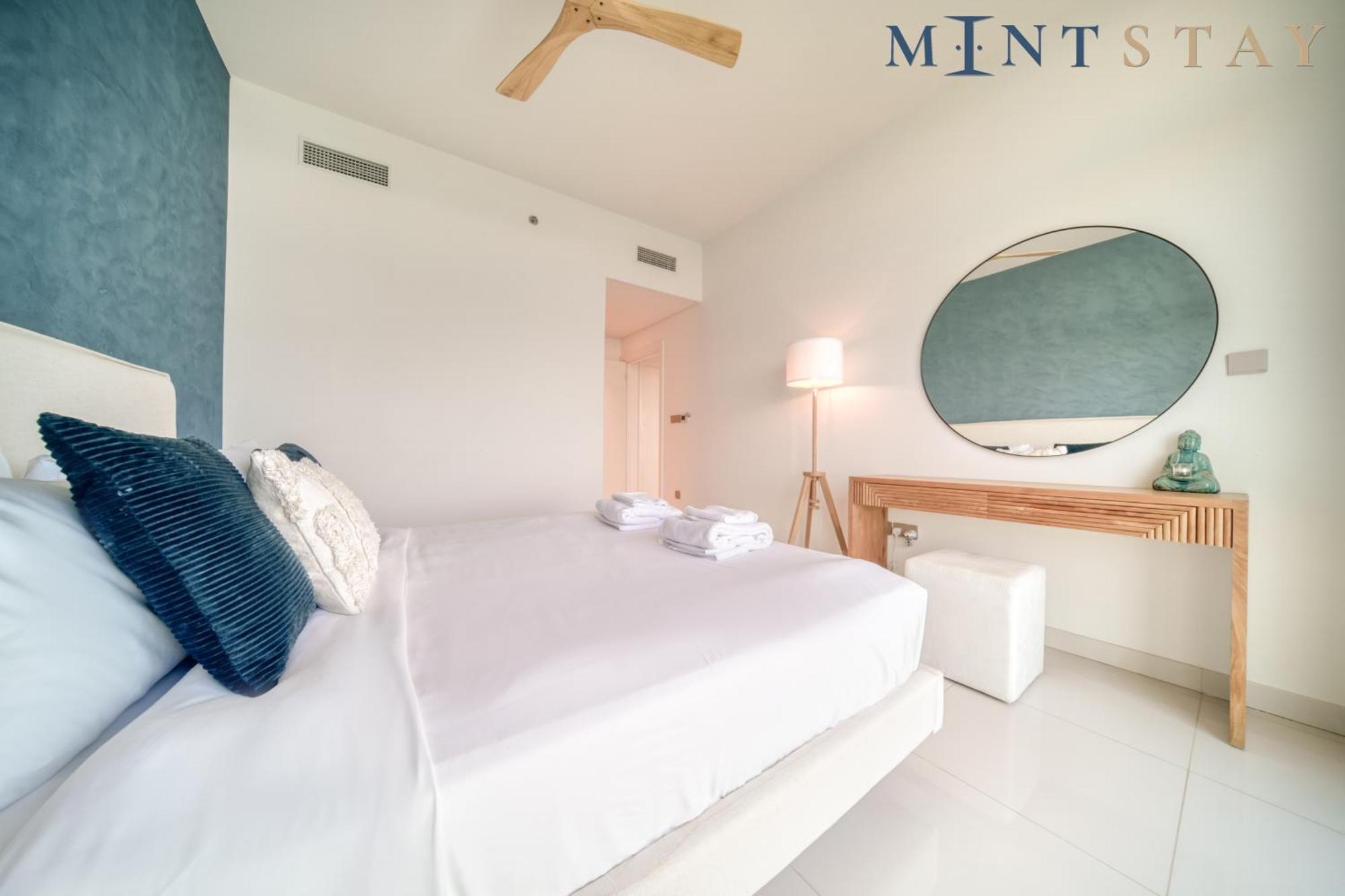 Apartment Vista 1 Emaar Beachfront - Mint *